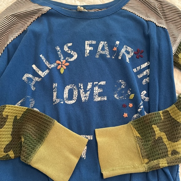 Free People  All Is Fair In Love and Combat Boots Long Sleeve Oversized Tee - Picture 3 of 7